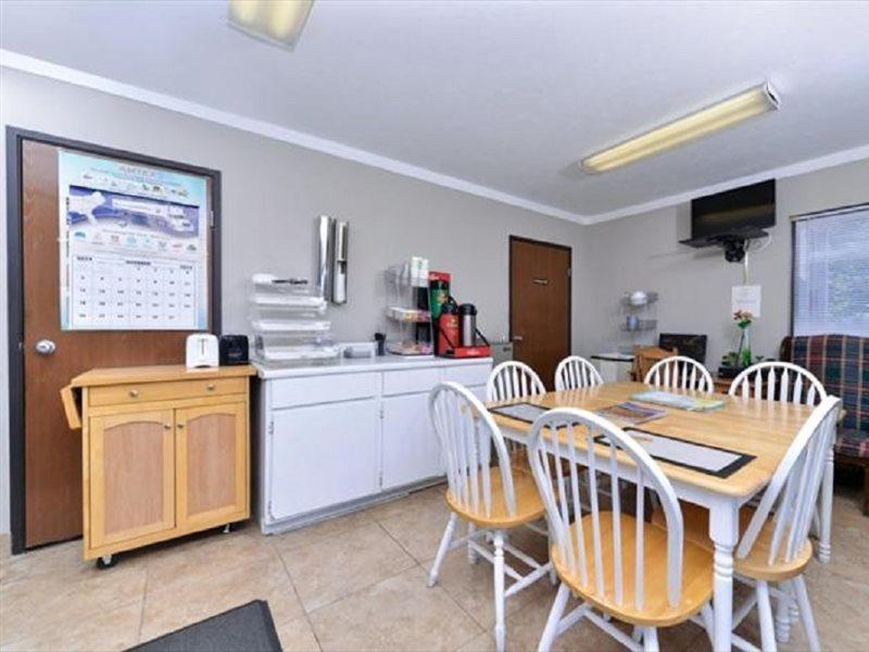 Americas Best Value Inn - Augusta / South Экстерьер фото