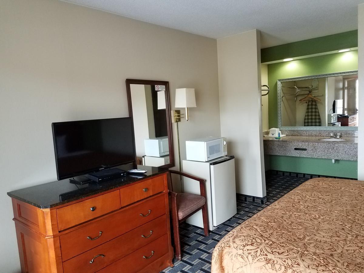 Americas Best Value Inn - Augusta / South Экстерьер фото